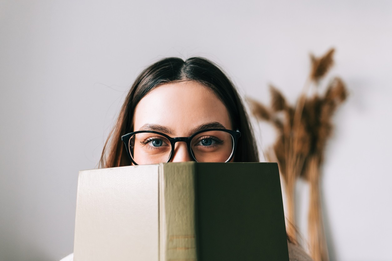 woman-in-glasses-with-book